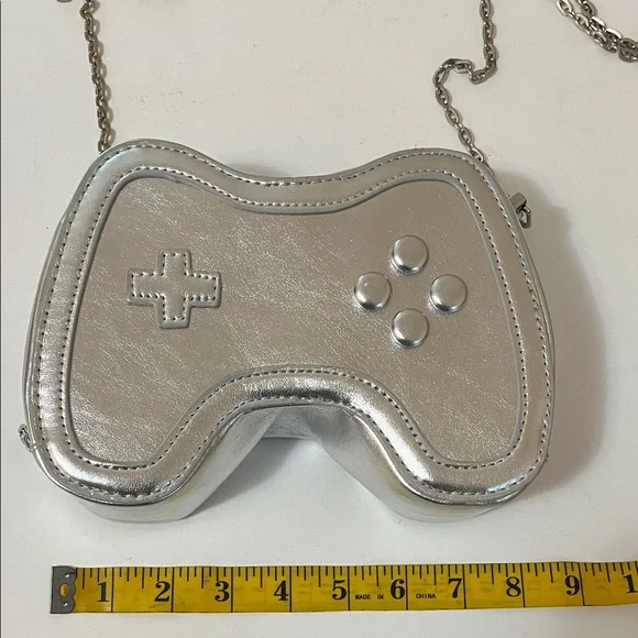Silver Crossbody Chain Bag Purse Clutch Video Game Controller Shape Small - Picture 10 of 16